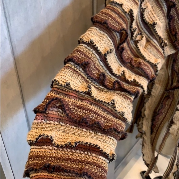 Fun Fall Fringe Sweater 🔥🔥🔥 - Picture 5 of 6